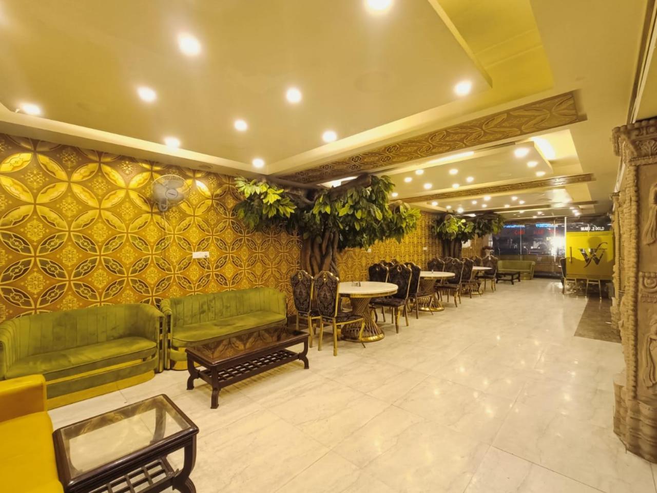 Hotel Waterfall Paschim Vihar Delhi Dış mekan fotoğraf