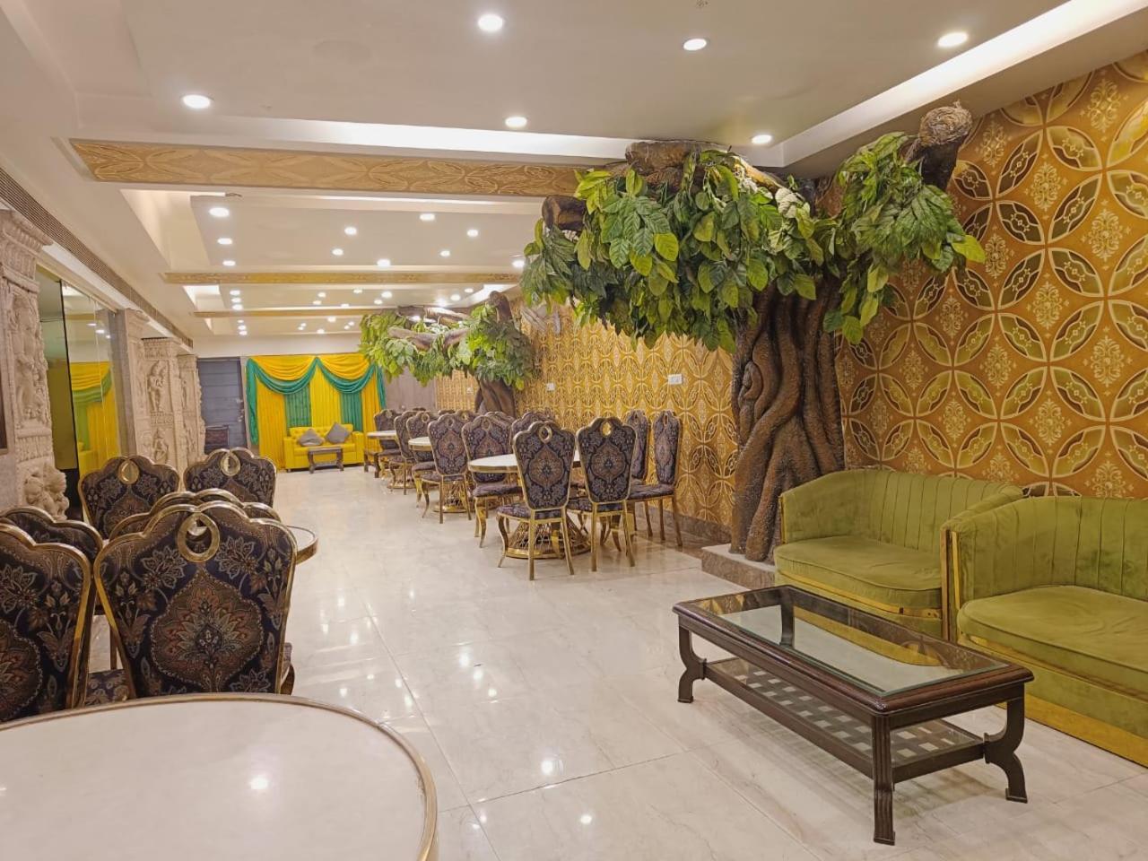 Hotel Waterfall Paschim Vihar Delhi Dış mekan fotoğraf
