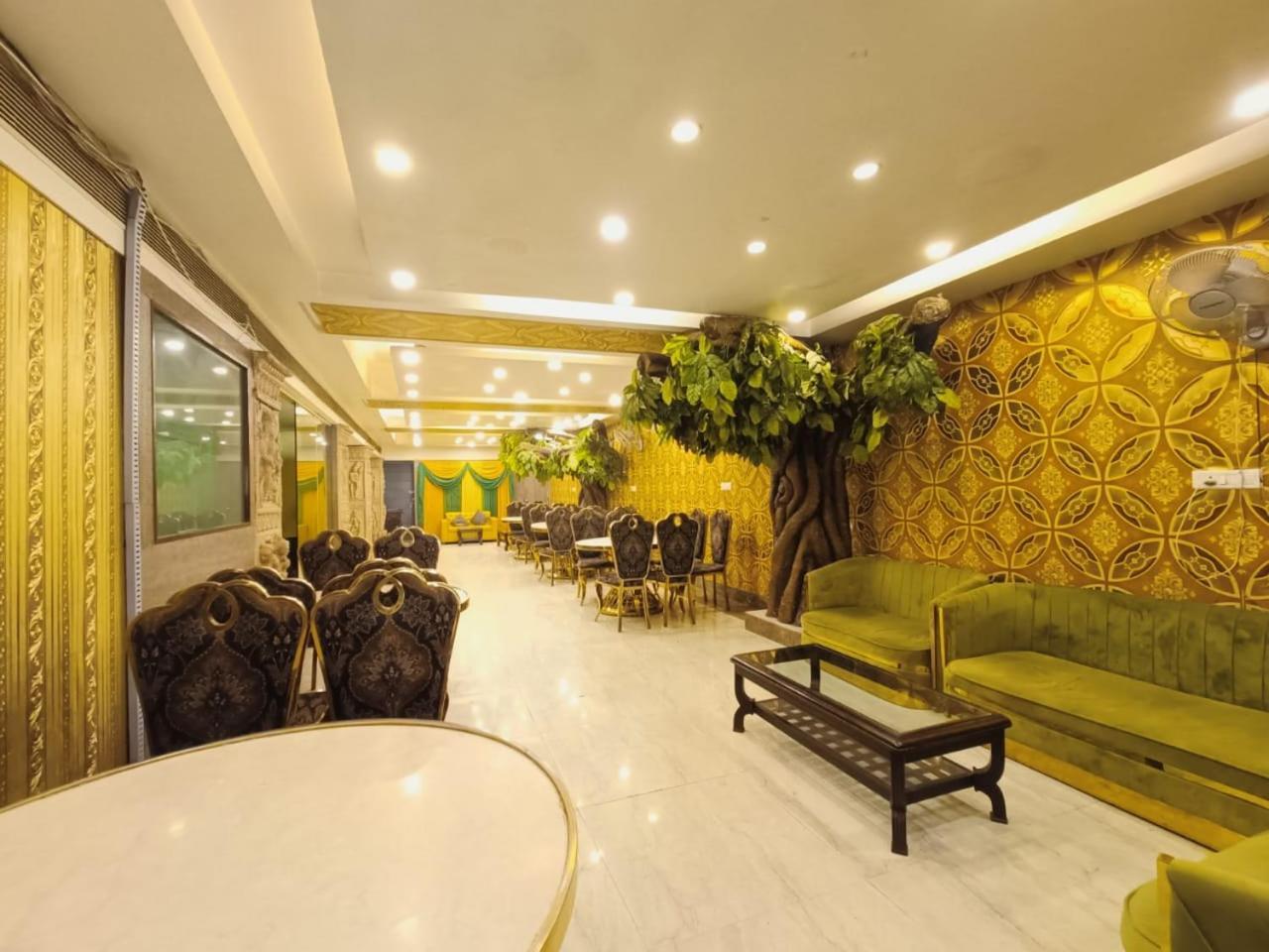Hotel Waterfall Paschim Vihar Delhi Dış mekan fotoğraf